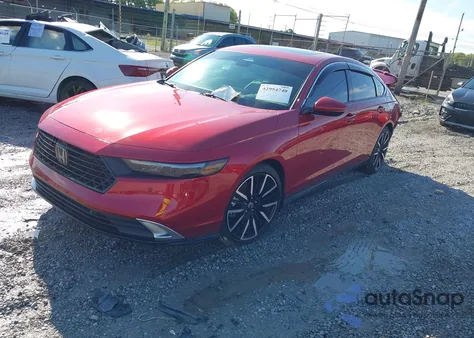 2024 Honda Accord Hybrid Touring z USA, uszkodzony, nr VIN 1HGCY2F80RA045415